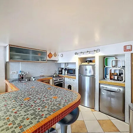 Cosy Short-term In דירה